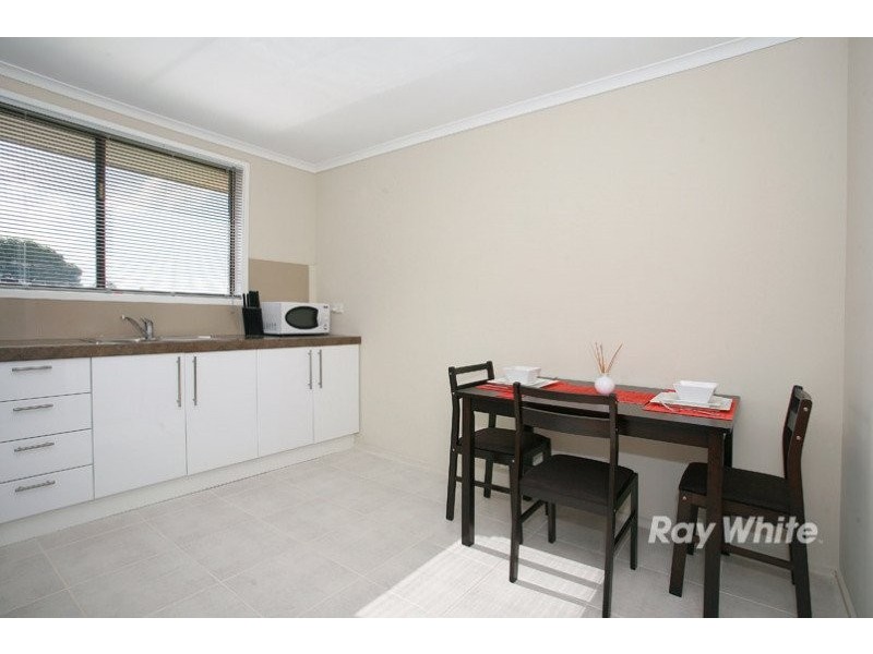 2/7 Banks Road, Cranbourne VIC 3977