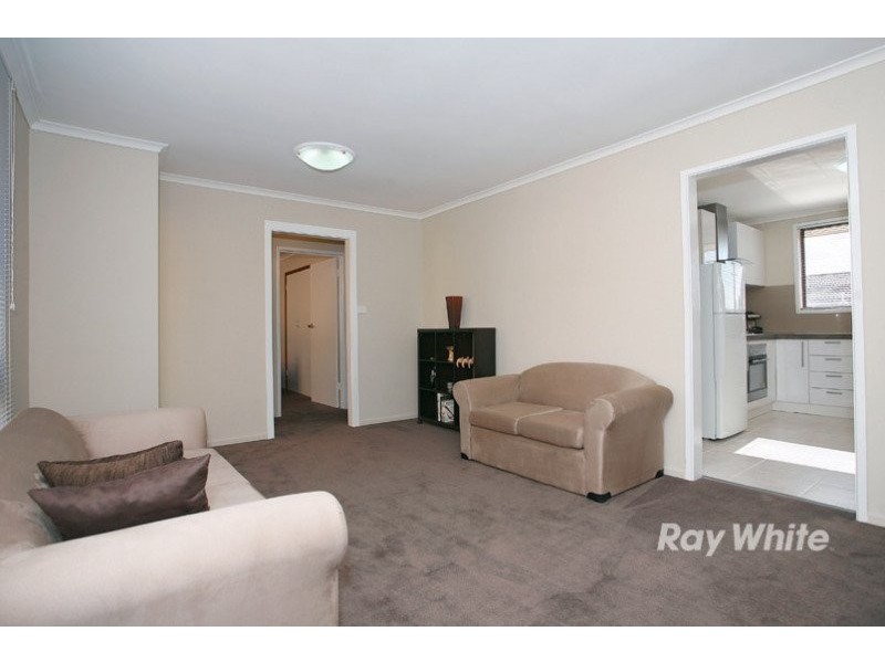 2/7 Banks Road, Cranbourne VIC 3977