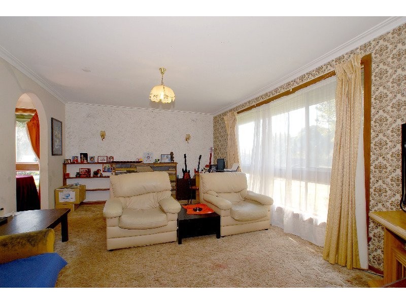 33 Lorna Street, Cranbourne VIC 3977