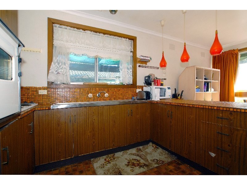 33 Lorna Street, Cranbourne VIC 3977