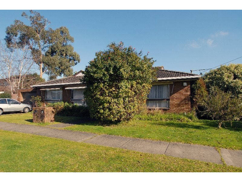 33 Lorna Street, Cranbourne VIC 3977