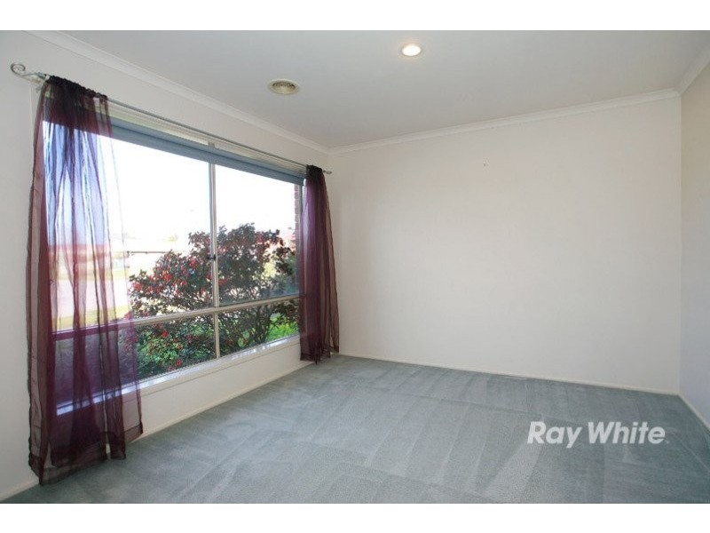 7 Michaelia Close, Cranbourne VIC 3977