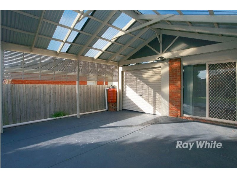 7 Michaelia Close, Cranbourne VIC 3977