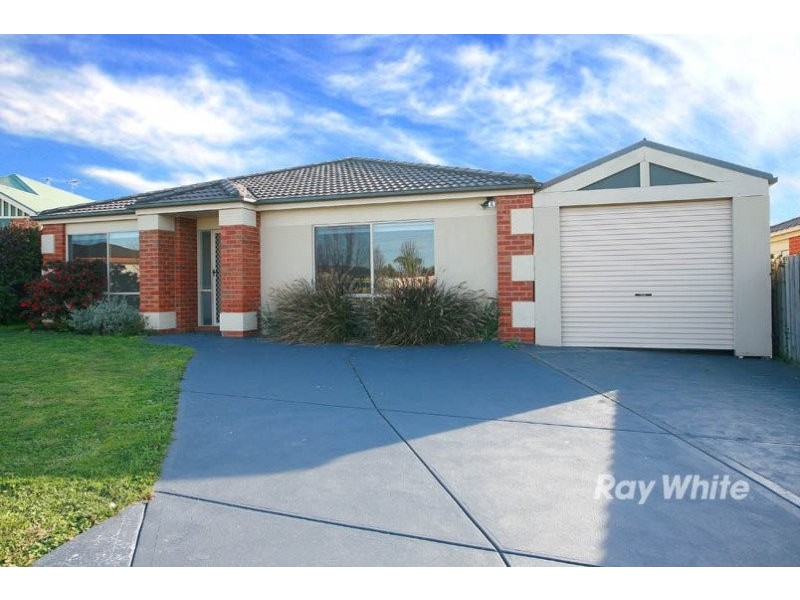 7 Michaelia Close, Cranbourne VIC 3977