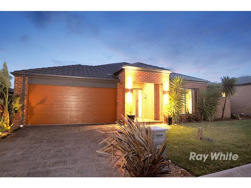 5 Castawellan Street, Lyndhurst VIC 3975