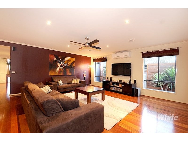 5 Castawellan Street, Lyndhurst VIC 3975