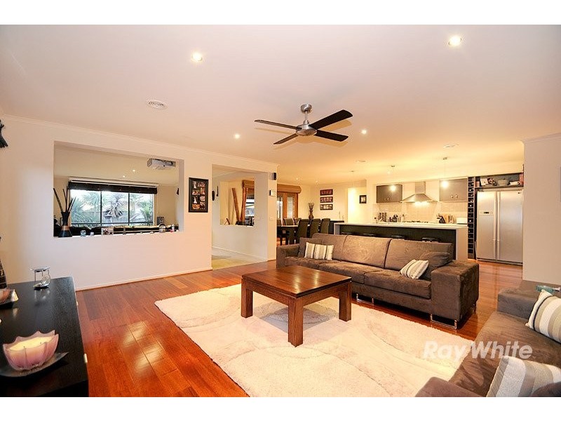 5 Castawellan Street, Lyndhurst VIC 3975