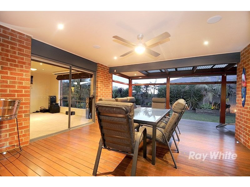 5 Castawellan Street, Lyndhurst VIC 3975