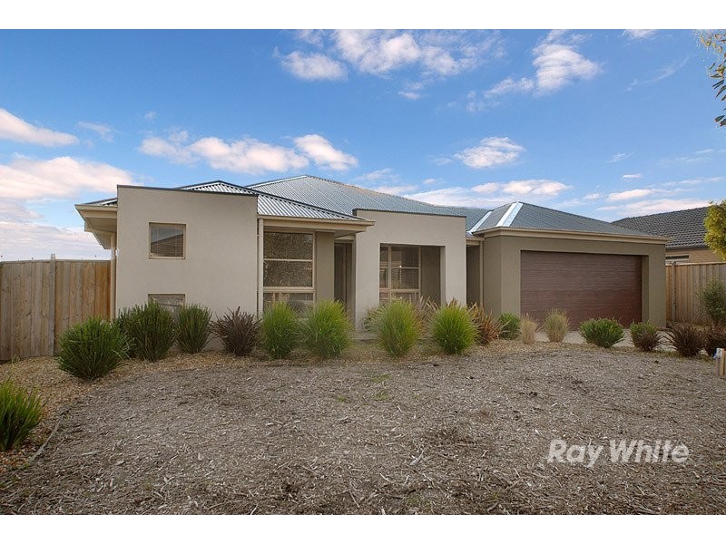 1 Reyoff Place, Lyndhurst VIC 3975