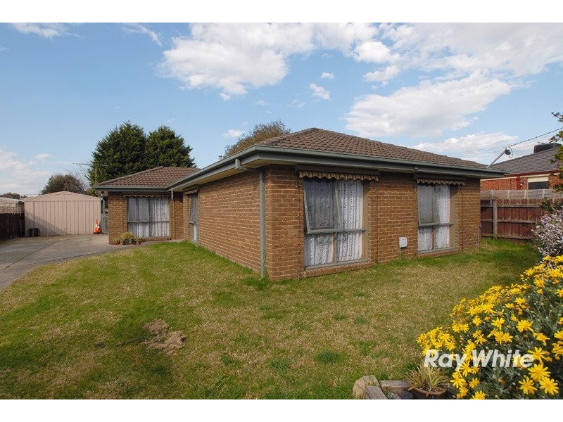 4 Todd Court, Cranbourne VIC 3977