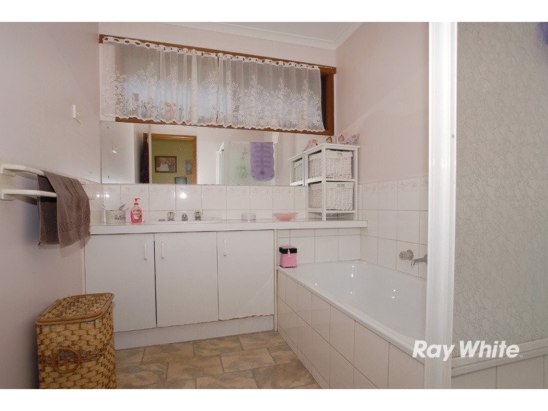 4 Todd Court, Cranbourne VIC 3977