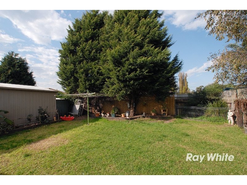 4 Todd Court, Cranbourne VIC 3977