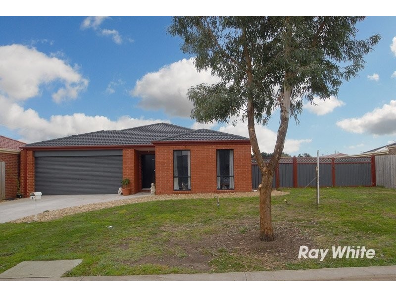 37 Vega Terrace, Cranbourne VIC 3977