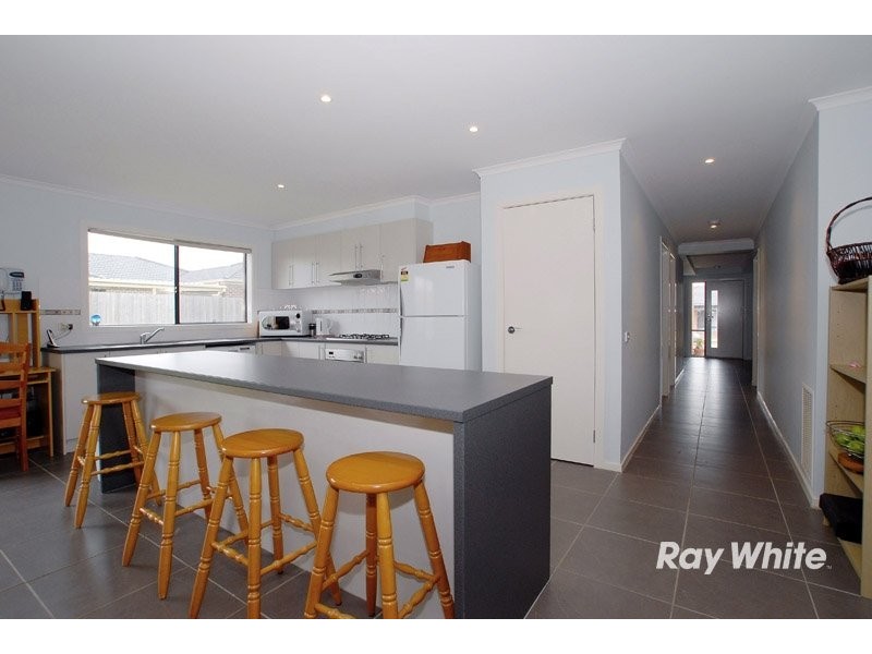 37 Vega Terrace, Cranbourne VIC 3977