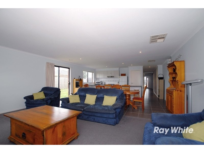 37 Vega Terrace, Cranbourne VIC 3977