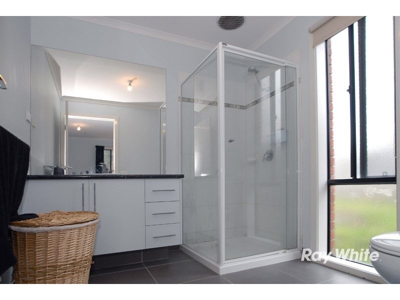 37 Vega Terrace, Cranbourne VIC 3977