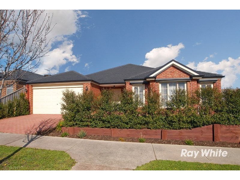 41 Sussex Avenue, Cranbourne VIC 3977