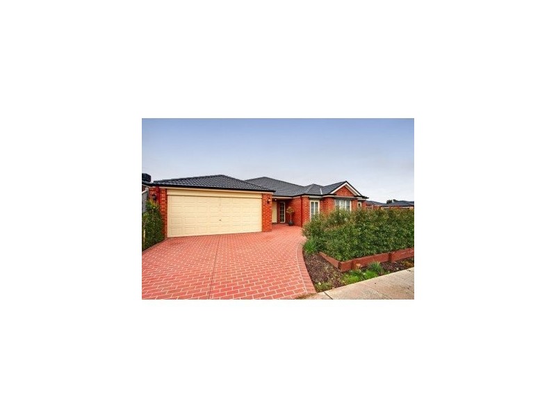 41 Sussex Avenue, Cranbourne VIC 3977