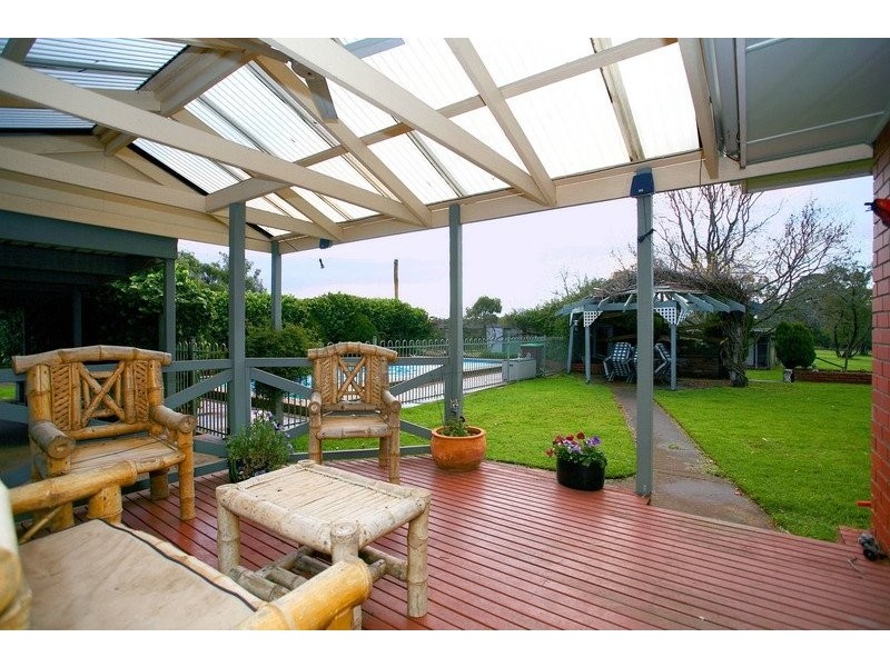 15 Olive Road, Devon Meadows VIC 3977