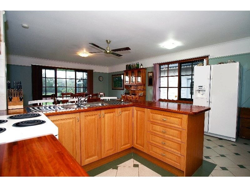 15 Olive Road, Devon Meadows VIC 3977
