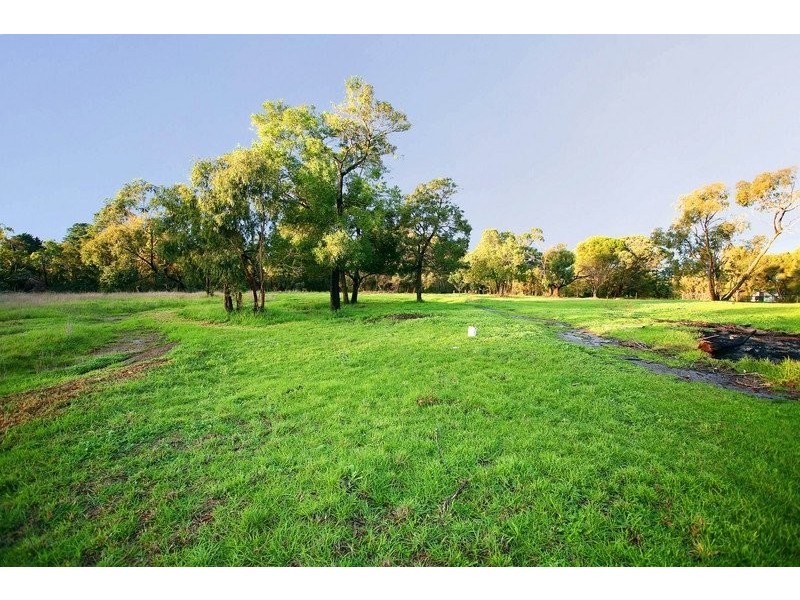 15 Olive Road, Devon Meadows VIC 3977