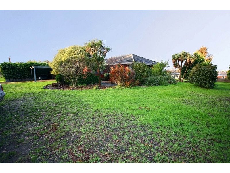 15 Olive Road, Devon Meadows VIC 3977