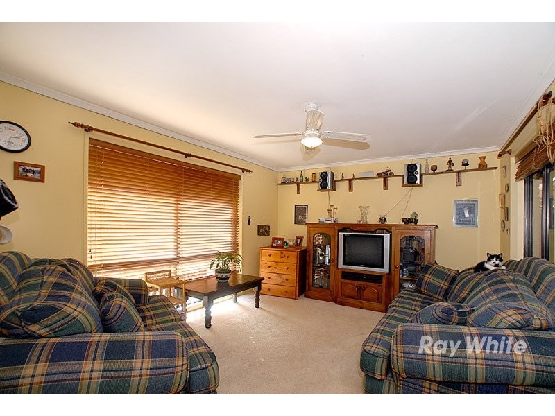 12 Lansell Drive, Cranbourne VIC 3977