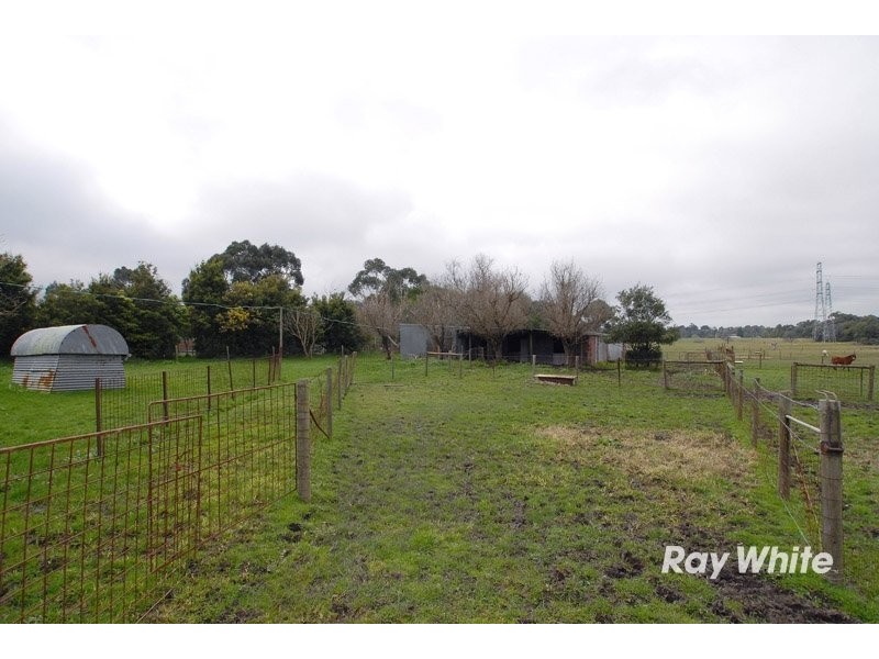 22 Maywood Road, Cranbourne South VIC 3977