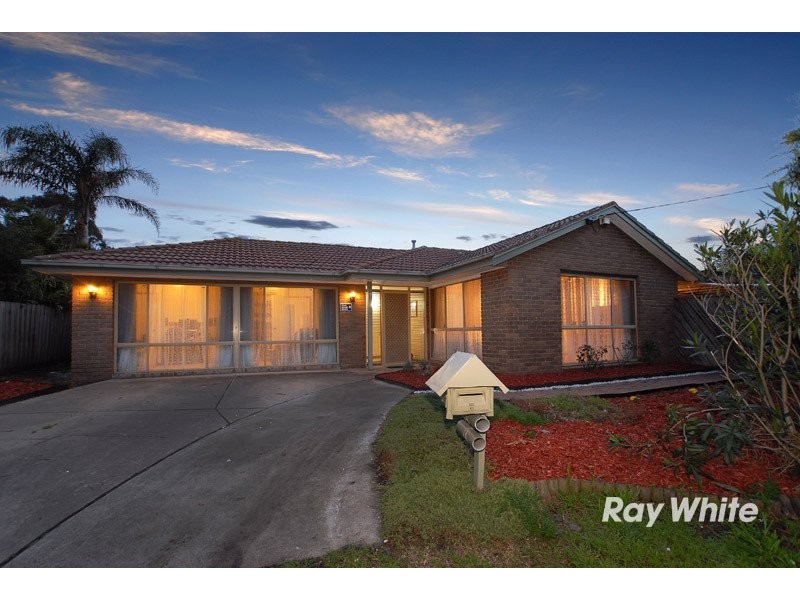 7 Yaltara Close, Cranbourne VIC 3977