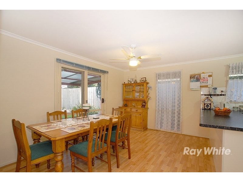 9 Strafford Avenue, Cranbourne VIC 3977