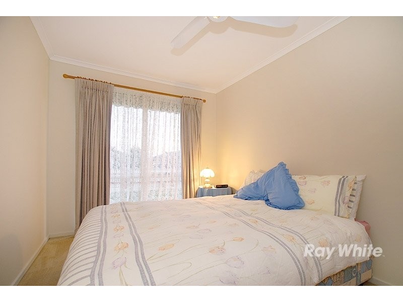 9 Strafford Avenue, Cranbourne VIC 3977