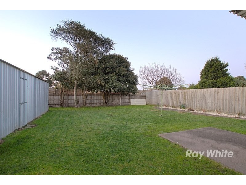 9 Strafford Avenue, Cranbourne VIC 3977