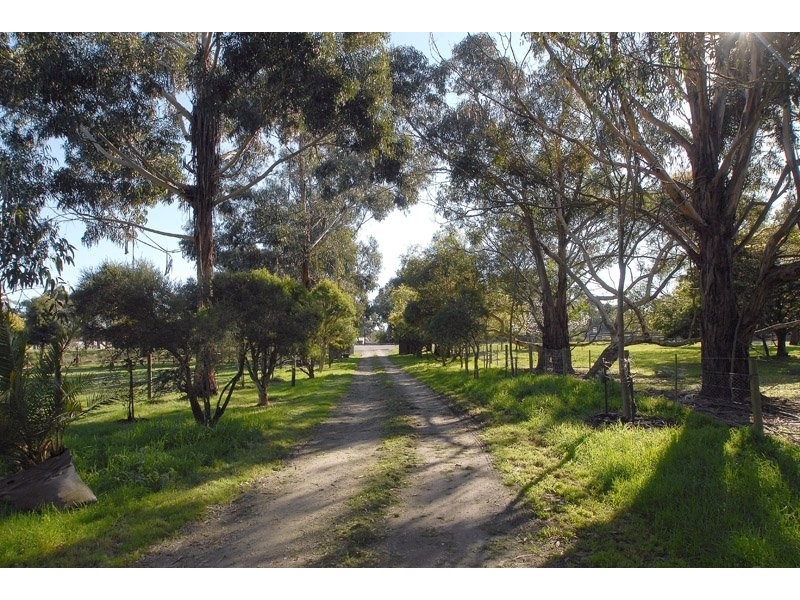 1300 Dandenong Hastings Road, Cranbourne South VIC 3977