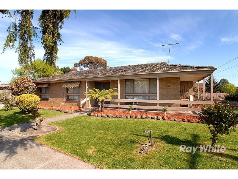 40 Cranbourne Drive, Cranbourne VIC 3977