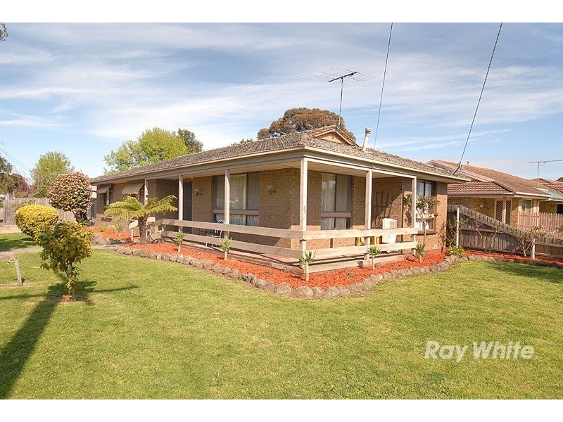 40 Cranbourne Drive, Cranbourne VIC 3977