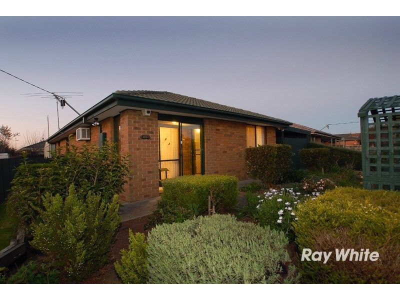1 Dior Court, Cranbourne VIC 3977