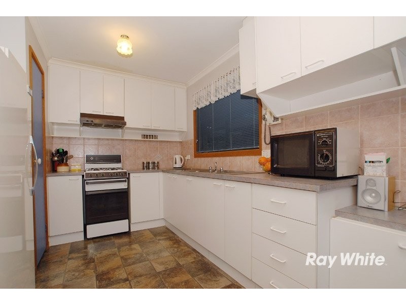 1 Dior Court, Cranbourne VIC 3977