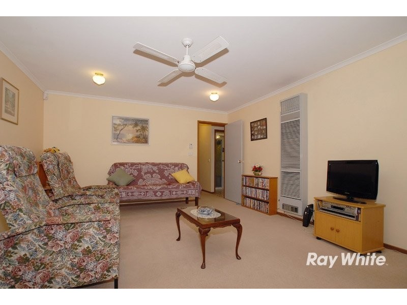 1 Dior Court, Cranbourne VIC 3977