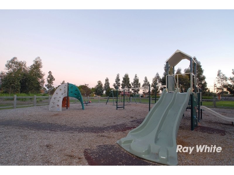 1 Dior Court, Cranbourne VIC 3977