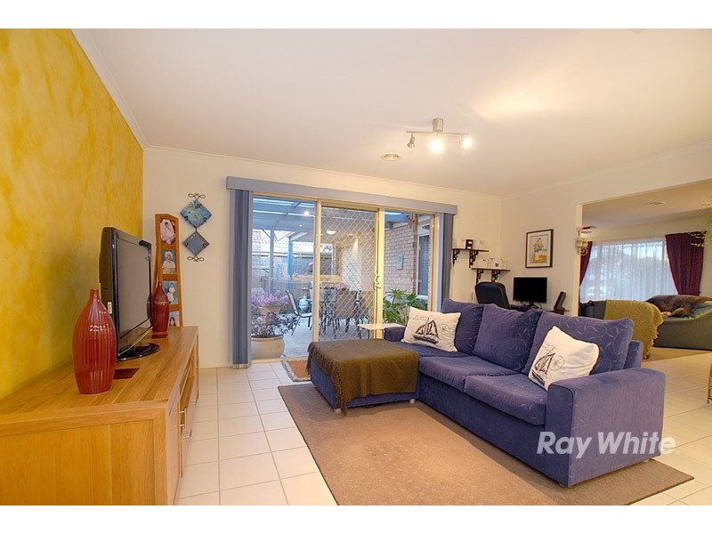 9 Fairhaven Boulevard, Cranbourne VIC 3977