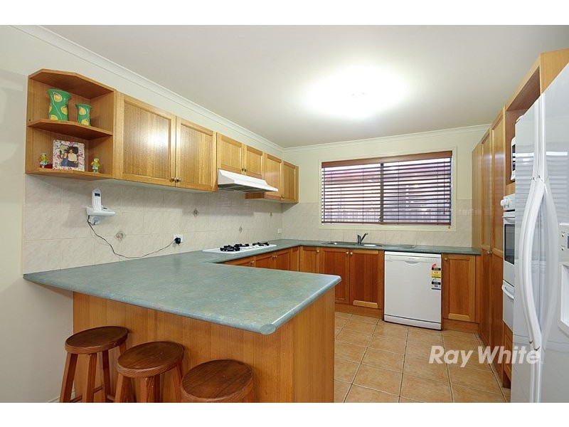 14 Tauna Place, Cranbourne VIC 3977