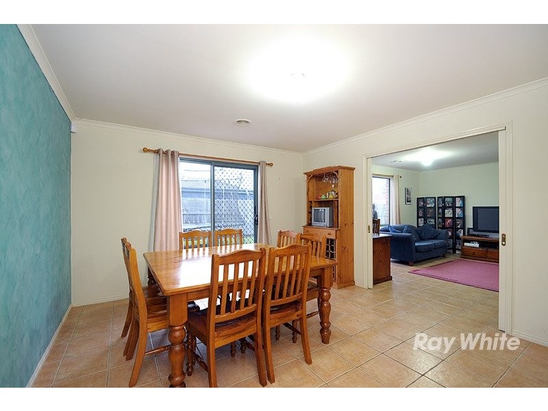 14 Tauna Place, Cranbourne VIC 3977