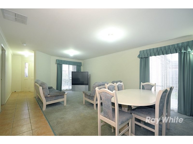 14 Tauna Place, Cranbourne VIC 3977