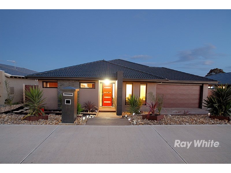 110 Settlers Run, Cranbourne South VIC 3977