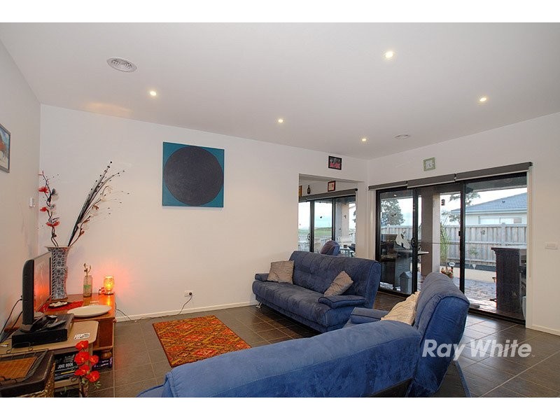 110 Settlers Run, Cranbourne South VIC 3977