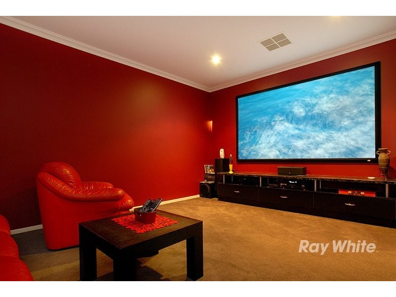 110 Settlers Run, Cranbourne South VIC 3977