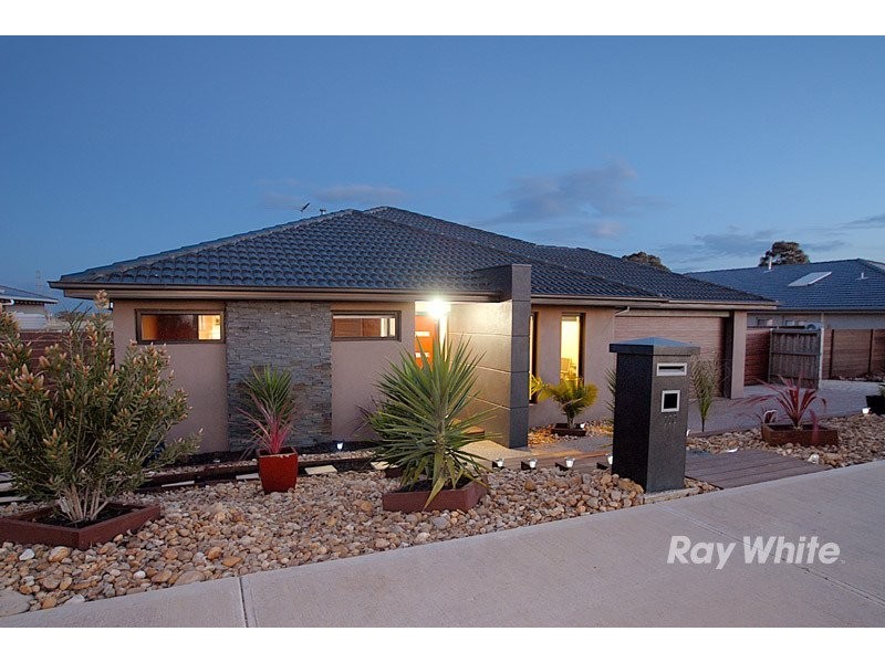 110 Settlers Run, Cranbourne South VIC 3977