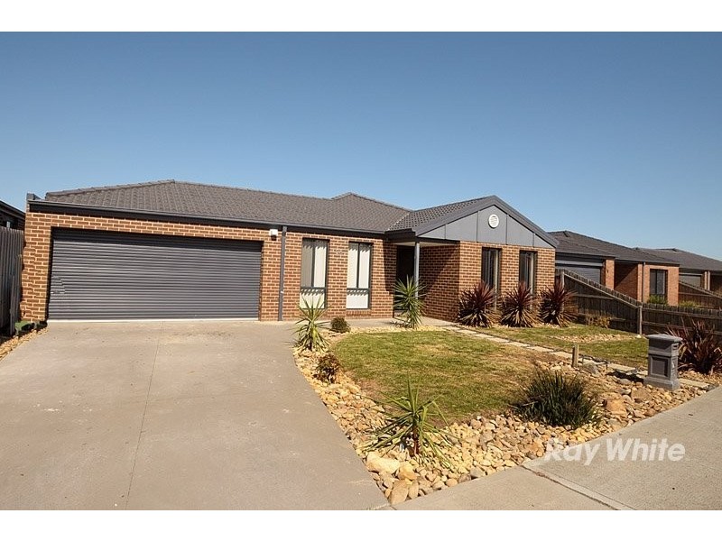 28 Taplan Crescent, Cranbourne VIC 3977