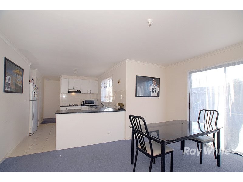 19 Calais Circuit, Cranbourne VIC 3977