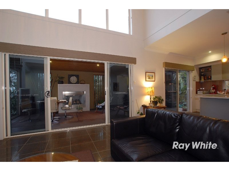 42 Yellowbox Crescent, Lyndhurst VIC 3975
